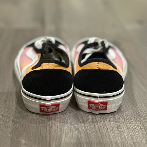 VANS 7.5 WOMENS BRAND NEW - Picture 7 of 7